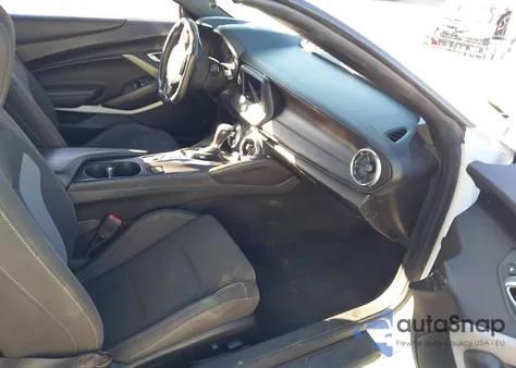 2020 Chevrolet Camaro Rwd 1Lt z USA, uszkodzony, nr VIN 1G1FB3DS0L0110657